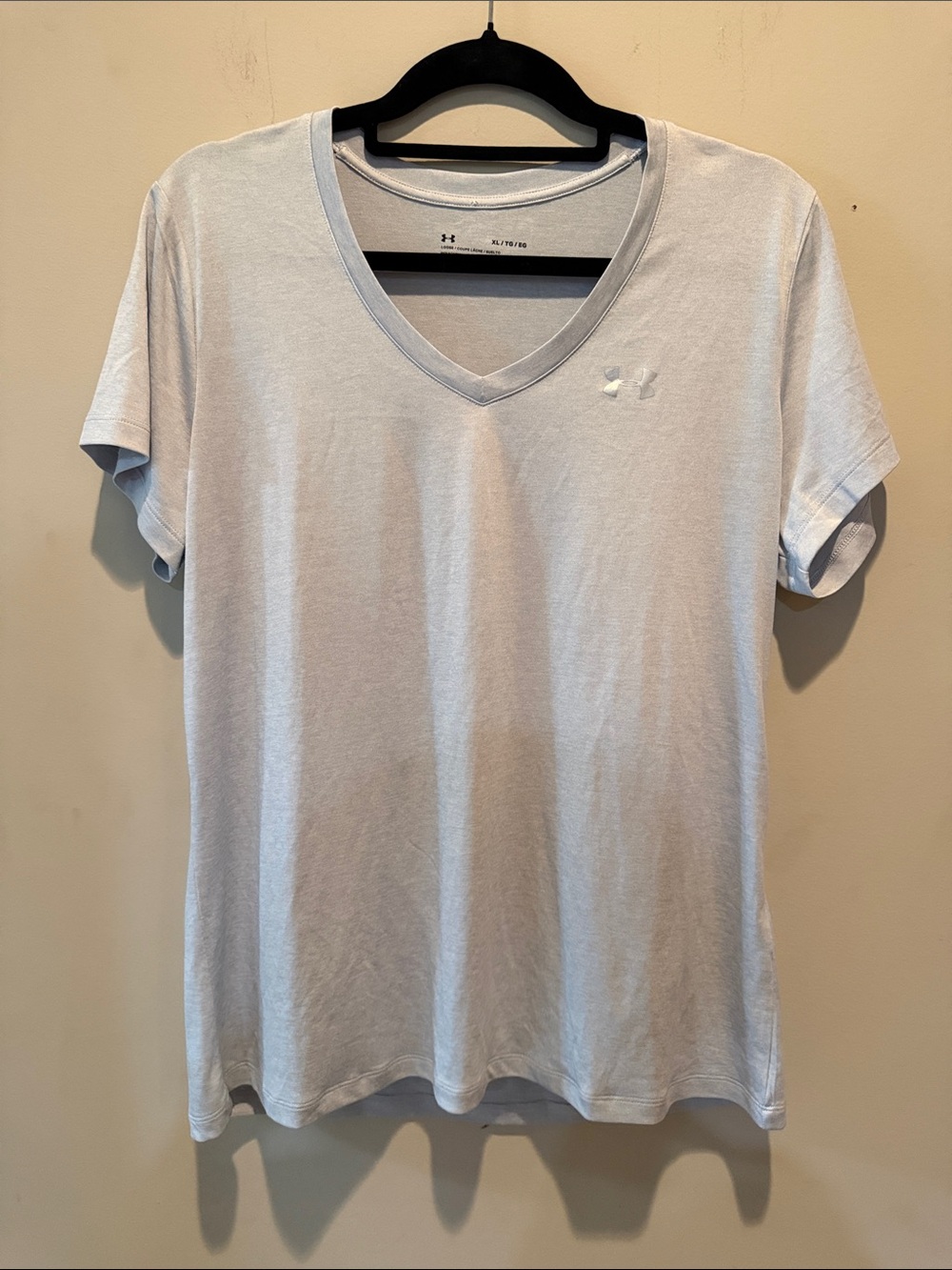 Under Armour Women’s Pale Blue V-Neck Performance Tee
